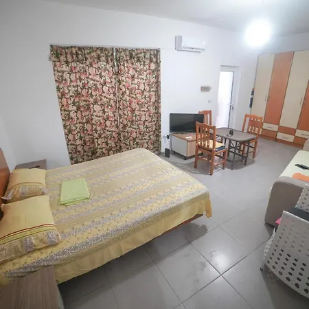 Edi Apartment *